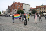 Gniezno: "LGBT to Ludzie" - tęczowy happening na Rynku [zdjęcia, film]