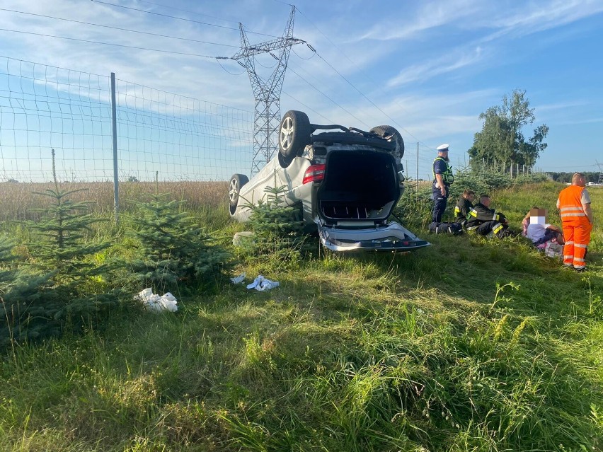 Wypadek na autostradzie A1 w Rulewie w powiecie świeckim. Zderzyły się dwa samochody, cztery osoby poszkodowane