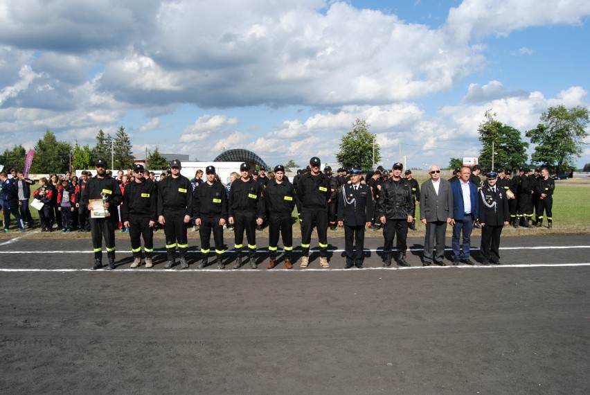 Strażacy z Łachowa górą w Gminnych Zawodach Sportowo - Pożarniczych we Włoszczowie