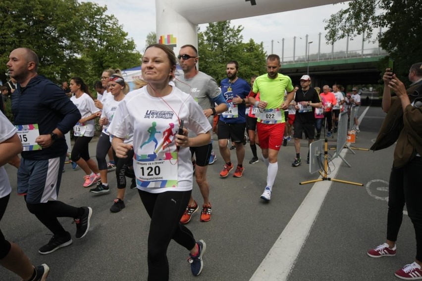 Bieg w Parku Leśnym Muchowiec został rozegrany na kilku...