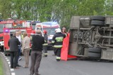 Śmiertelny wypadek na trasie z Bąkowa do Domaszczyna. Nie żyje 23-letnia kobieta [ZDJĘCIA, WIDEO]