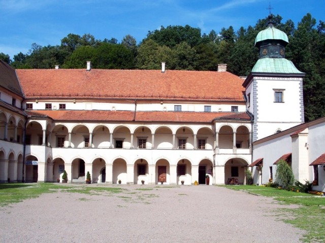 Stowarzyszenie Willa Decjusza, Muzeum Miejskie w Suchej ...