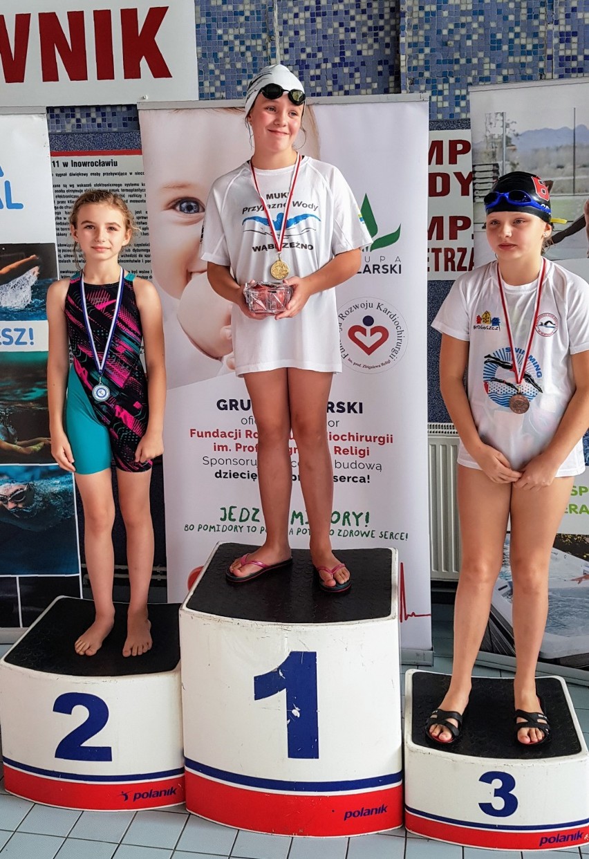 Sukces młodych pleszewskich pływaków. Życiowe rekordy na basenie w Inowrocławiu