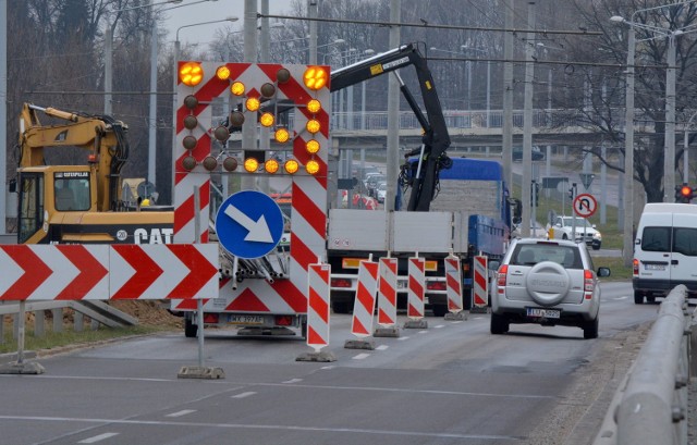 Ul. Armii Krajowej. Od poniedziałku zamknięta jedna jezdnia.