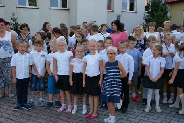 Rozpoczęcie roku szkolnego 2015/2016 w Zespole Szkół w Widawie