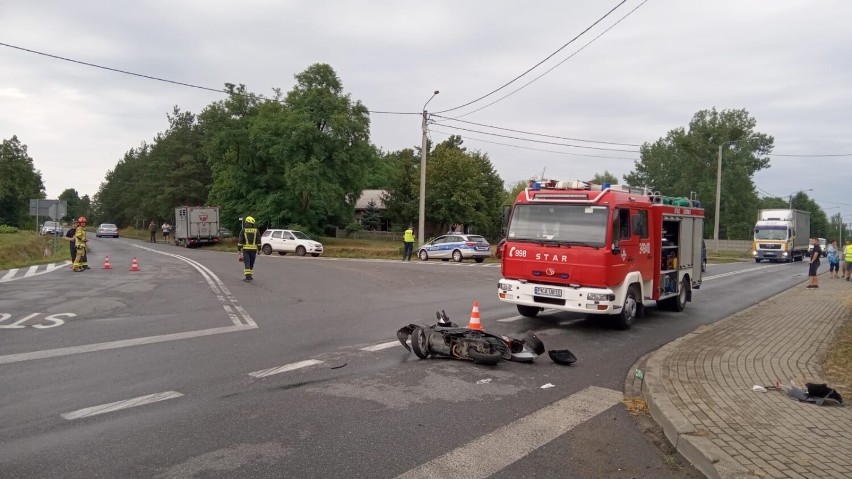 Wypadek w Tymianku. Motorowerzysta zderzył się z ciężarówką. ZDJĘCIA