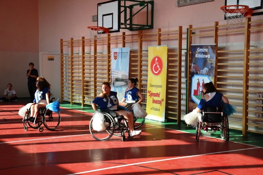 Szkoła Podstawowa nr 2 w Kłodawie: Impreza dla osób niepełnosprawnych