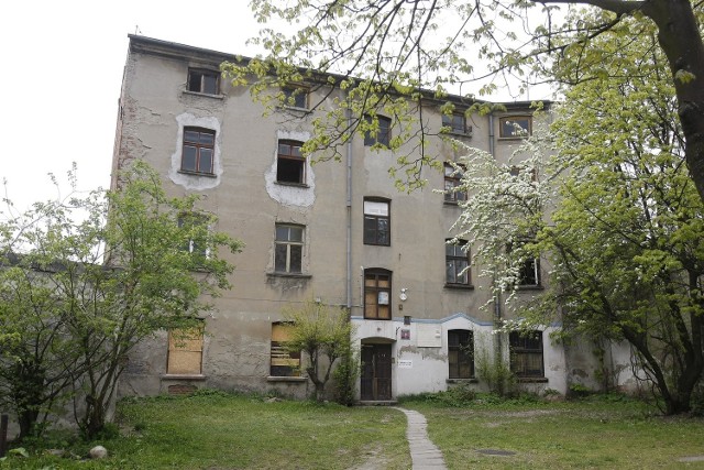 W domu tym przy ulicy Krośnieńskiej 9 Helena Kowalska mieszkała w od 1922 do 1923 roku.