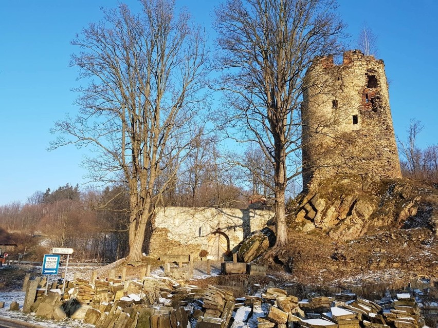 Tak wyglądają ruiny zamku piastowskiego w Świeciu koło...