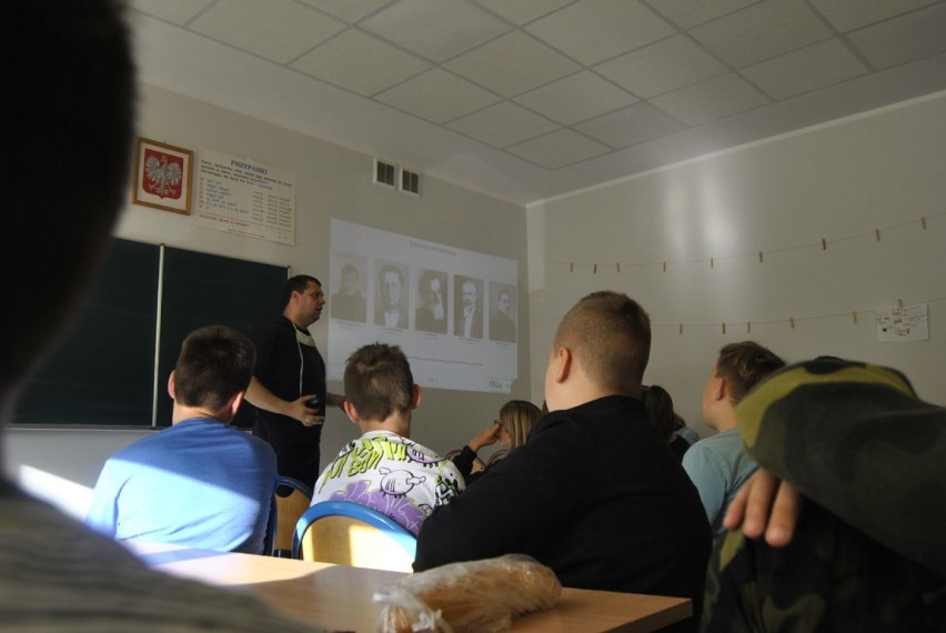 Inauguracja edukacyjnego projektu „Wielkopolanie na wojnie z bolszewikami”  w NSP w Krotoszynie [ZDJĘCIA]