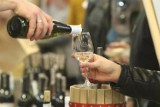Będzie więcej sklepów z winem? Warszawa przygotowuje zmianę przepisów. Zapyta dzielnice o zdanie