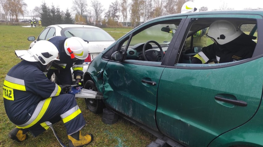 Strażacy-ratownicy zakończyli szkolenie podstawowe. Zasilą jednostki OSP w powiecie grodziskim