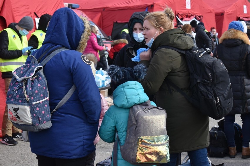 Pociąg z uchodźcami z Ukrainy przyjechał do Olkusza,...