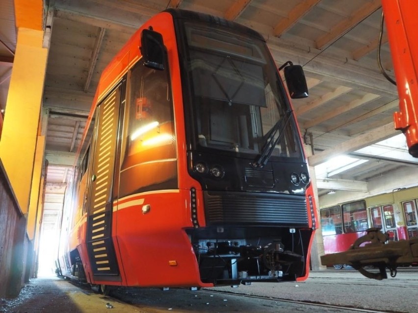 Pierwszy tramwaj Pesa 2017N dotarł do Katowic