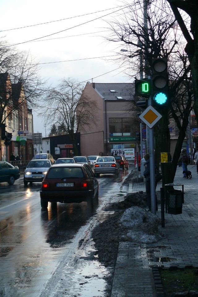 Obok świateł umieszczono diodowy czasomierz