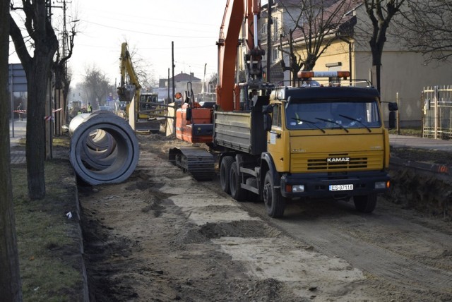 Prezydent Skierniewic do najbliższego piątku przedłużył mieszkańcom termin składania wniosków na dofinansowanie przyłączy kanalizacyjnych. Dofinansowanie pokryje połowę kosztów budowy przyłącza.