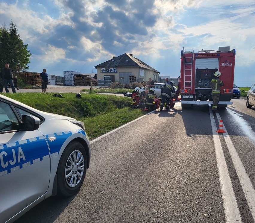 Huk było słychać ponad 300 metrów dalej. Groźny wypadek w Ślesinie