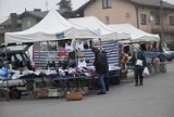 Pierwszy dzień targowy w Skierniewicach w 2021 roku. Niewielu kupujących i sprzedających ZDJĘCIA