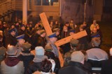 Blisko dwa tysiące wiernych przeszło w Wielki Piątek tradycyjną Drogą Krzyżową w Gorzowie [wideo]