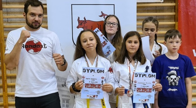 Sześć medali dla zawodników Klubu Karate Randori z Radomska