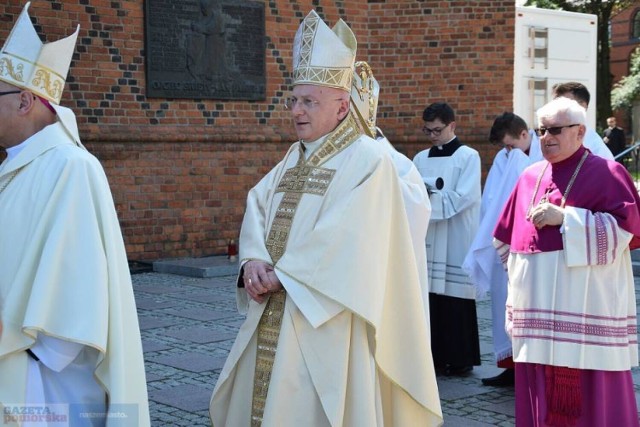 Biskup włocławski Krzysztof Wętkowski odprawi mszę świętą w intencji pokoju na Ukrainie.