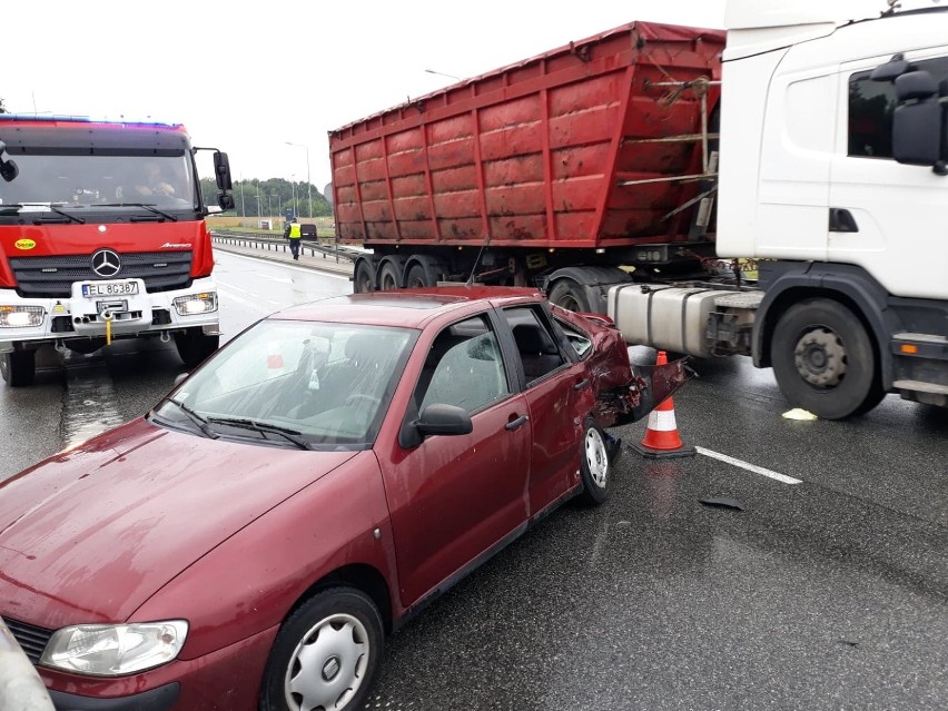 Wypadek przy ul. Życzliwej w Piotrkowie przed wiaduktem...