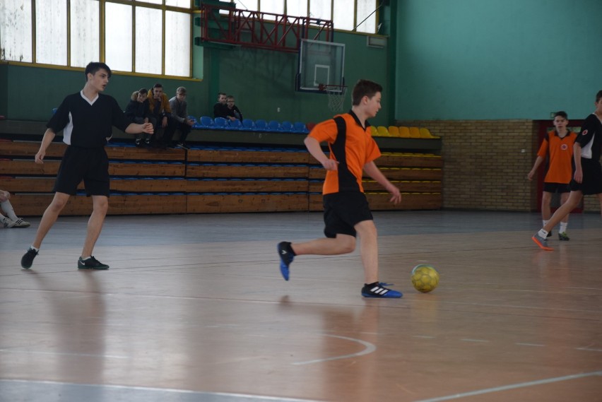 Turniej o Puchar Przewodniczącego Rady Miejskiej w futsalu [FOTO]