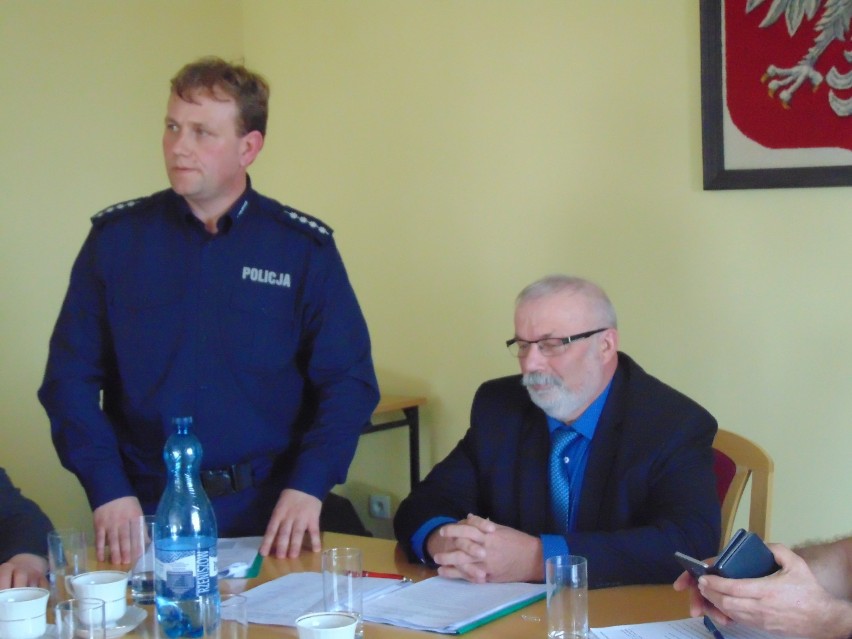 Władze gminy dyskutowały o bezpieczeństwie z kierownikiem chockiego posterunku
