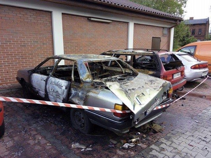 Spalone samochody w Tarnowskich Górach