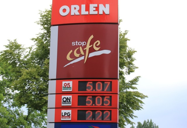 Na wielu stacjach państwowego Orlenu zarówno popularna benzyna 95, jak i olej napędowy kosztują już ponad 5 złotych.