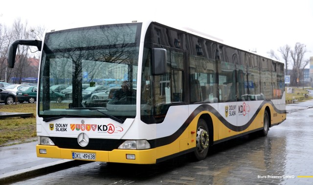 W tym roku pojawią się trzy nowe trasy autobusów Kolei Dolnośląskich