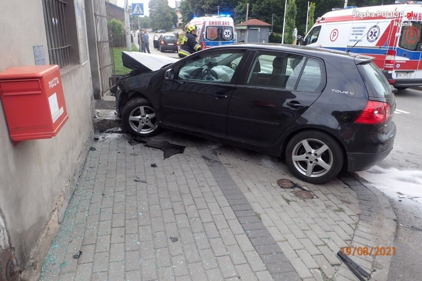 Wypadek w Czerwionce–Leszczynach. Dwie osoby trafiły do szpitala