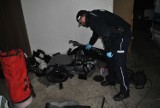 Dziupla z kradzionymi samochodami zlikwidowana przez policjantów z Radomska [ZDJĘCIA]