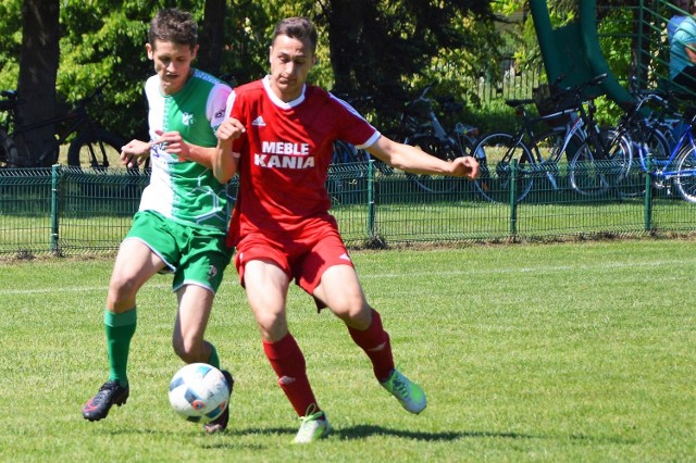 Szymon Kurek (z lewej, Chełmek) i Patryk Stefański (Nadwiślanin)