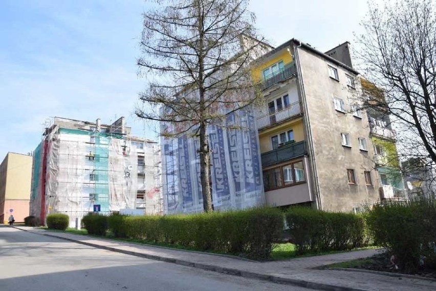 W Boguszowie-Gorcach trwa modernizacja budynków mieszkalnych