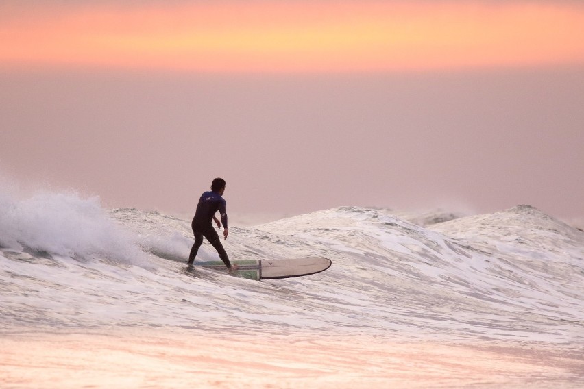 SURFING
Kojarzony z malowniczymi wybrzeżami Portugalii,...
