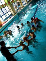 Bezpłatna nauka pływania dla uczniów klas II kaliskich szkół podstawowych