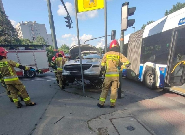 Na miejscu wypadku działają służby