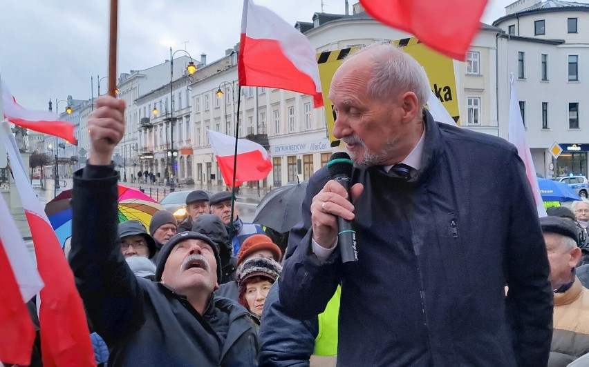 Protest Wolnych Polaków w Piotrkowie