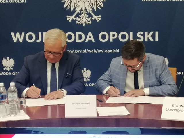 8,5 miliona złotych na dwa rodzaje zadań realizowanych przez opolskie samorządy. W opolskim urzędzie wojewódzkim podpisano umowy na dofinansowanie budowy i remontów dróg oraz przewozów PKS.