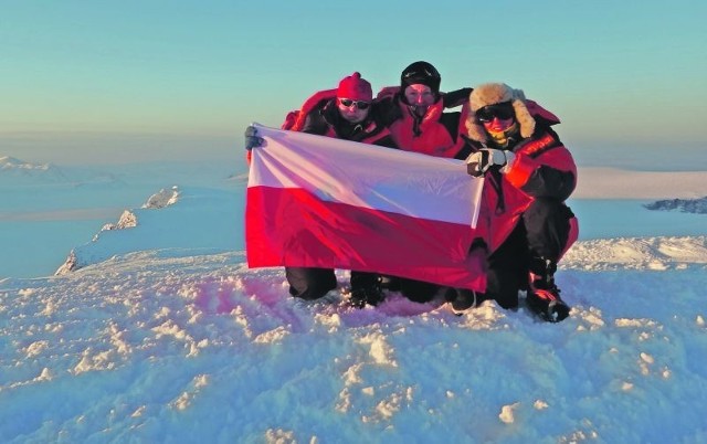 Katarzyna, Ewa i Agnieszka na dachu Norwegii