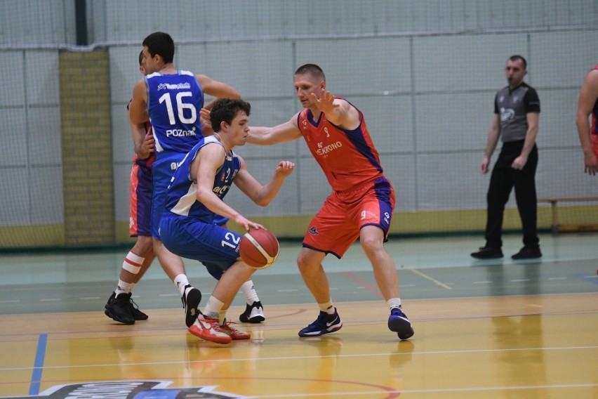 Koszykarze BC Swiss Krono bez problemu pokonali juniorów z Basket Poznań. To zwycięstwo było im potrzebne