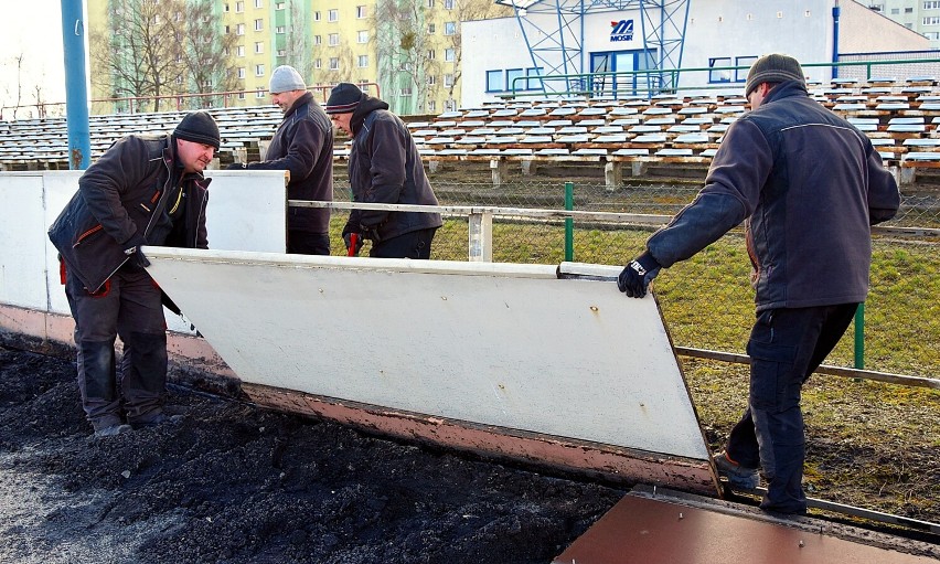 Rozpoczęły się prace na torze żużlowym przy ul. Bydgoskiej w...