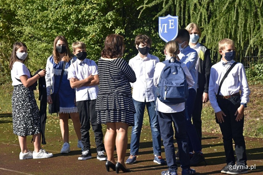 Gdynia: Powrót do szkół, lecz nauka odbywać się będzie w reżimie sanitarnym (1.09.2020). Przedłużone wakacje dla dzieci z Witomina 