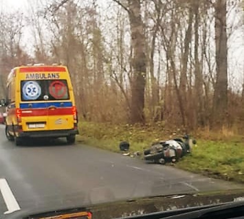 Pijany motorowerzysta wjechał do rowu na drodze Lubraniec -...