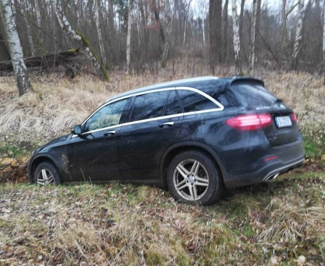 Kierowca porzucił auto