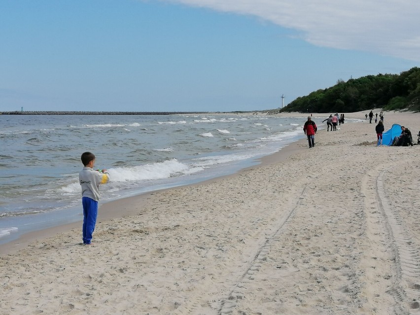 Plaża zachodnia w Kołobrzegu przed długim weekendem. Będzie słonecznie