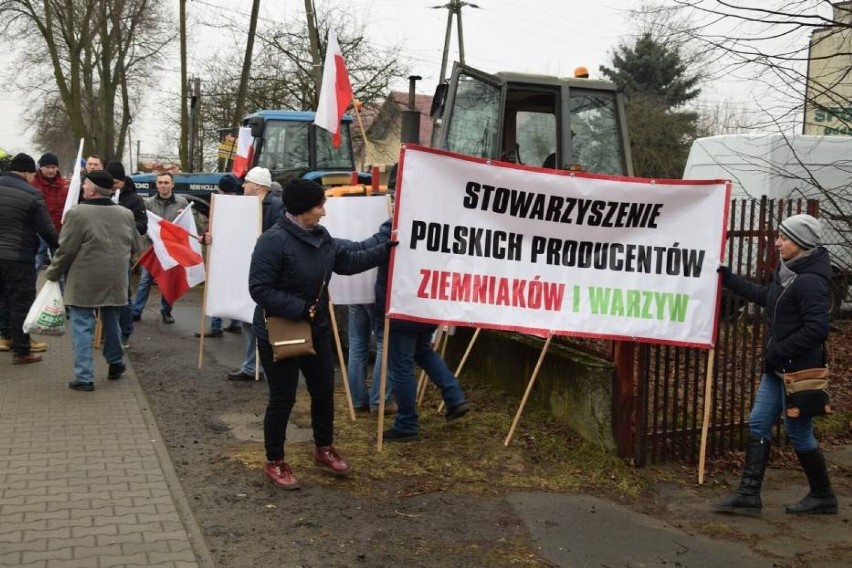 Fala obecnych rolniczych protestów rozpoczęła się w regionie sieradzkim. Od poprzedniczki Agrounii - Unii Warzywno Ziemniaczanej ZDJĘCIA