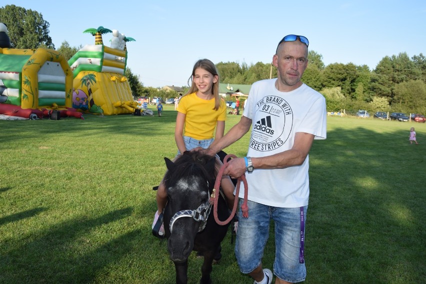 Festyn rodzinny w Woli Załężnej. Bawili się mieszkańcy sołectwa i okolicznych miejscowości [zdjęcia]