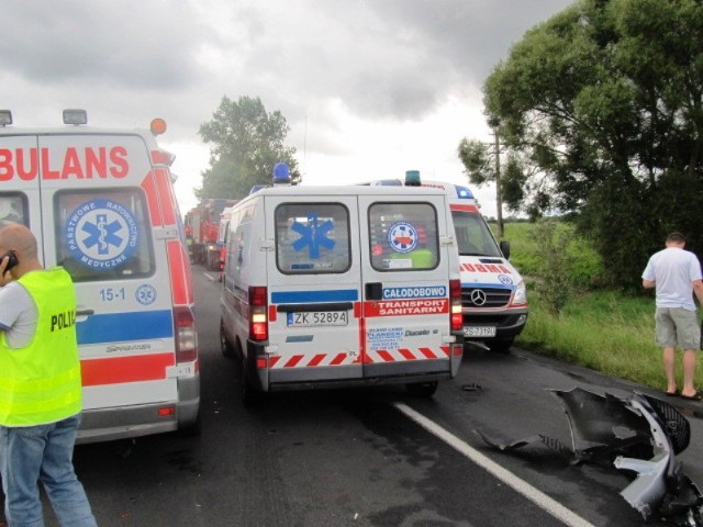 W dniu 31 lipca 2013 r. ok. godz. 14.30 w pobliżu miejscowości Lulewice gm. Białogard na drodze wojewódzkiej 166 doszło do wypadku z udziałem czterech pojazdów osobowych.

Wypadek w Lulewicach pod Białogardem. Osiem osób trafiło do szpitala

Wypadek w Lulewicach koło Białogardu